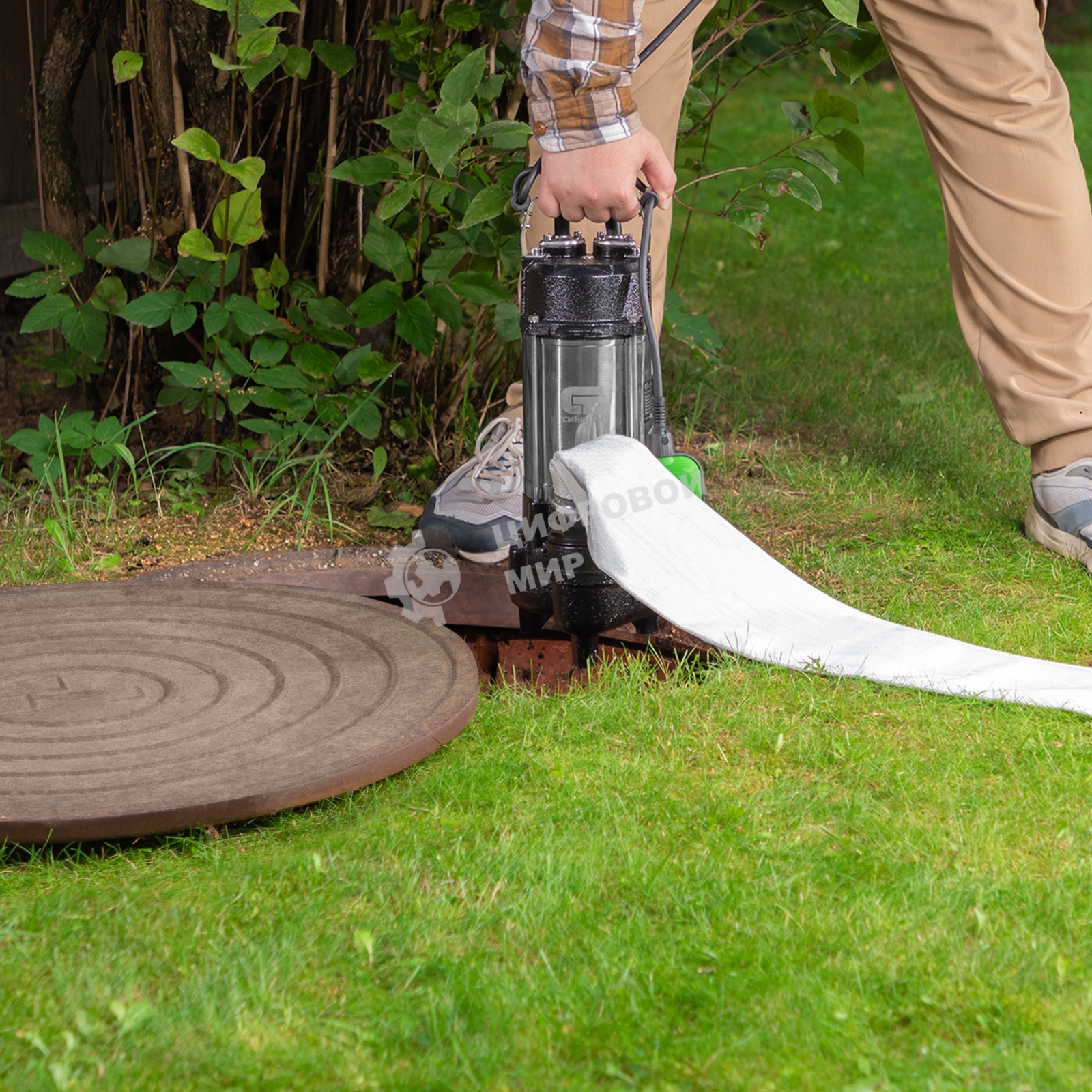 Фекальный насос Сибртех СФН750, 750 Вт, напор 16 м, 22000 л/ч