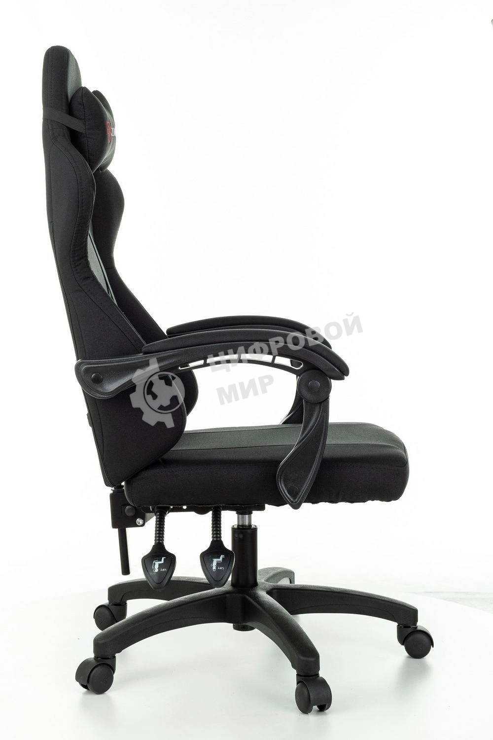 Кресло игровое Zombie Rudger черный с подголов. крестов. пластик