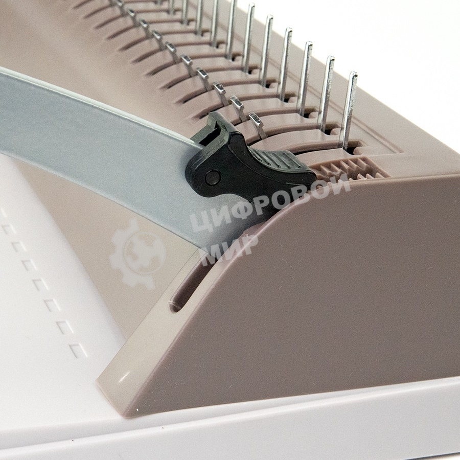 Переплетчик Heleos БП9п коричневый (БП9ПК) A4/перф.9л.сшив/макс.150л./пластик.пруж. (6-19мм)