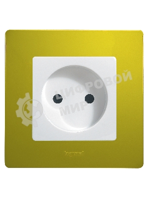 Розетка 2К винт., защ.шт., белый ETIKA Розетка 2К винт., защ.шт., белый