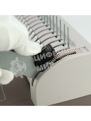 Переплетчик Heleos БП13пс коричневый (БП13ПСК) A4/перф.13л.сшив/макс.450л./пластик.пруж. (6-51мм)