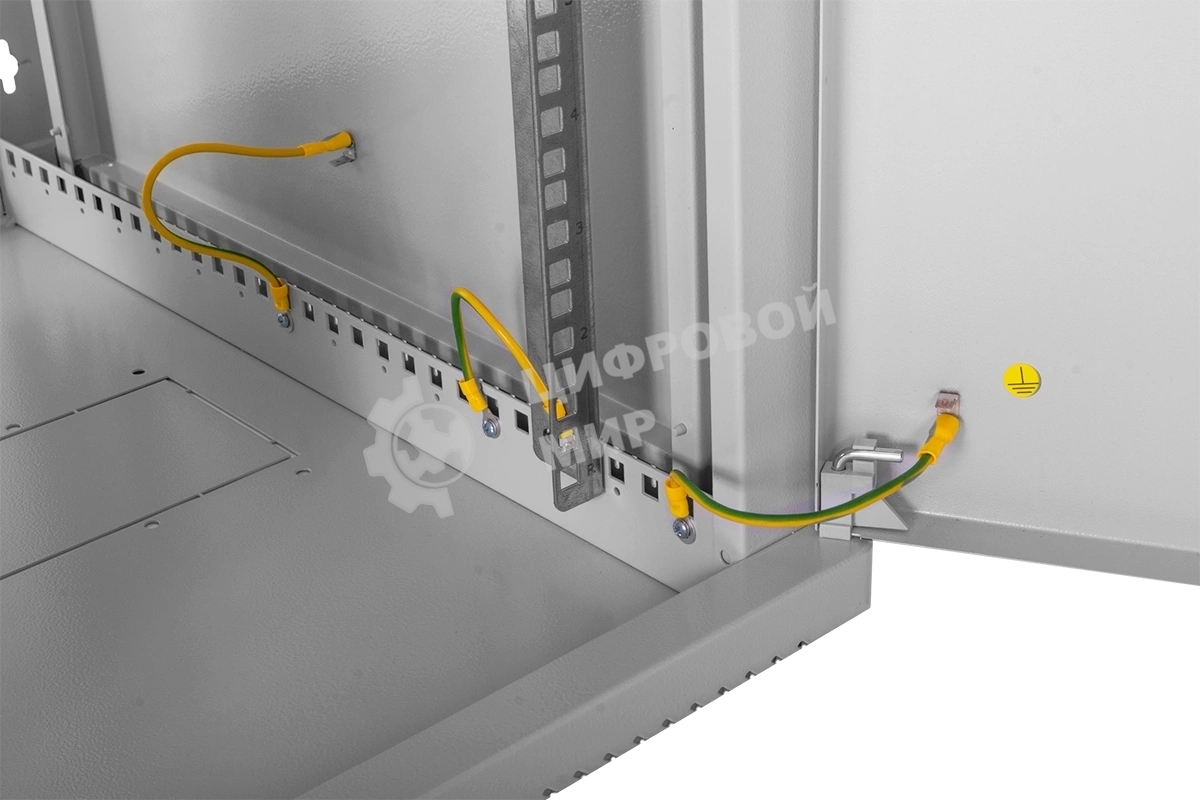 Шкаф коммутационный ЦМО (ШРН-15.500.1) настенный 15U 600x529 мм пер. дв. металл 200 кг серый 470 мм 180 град.