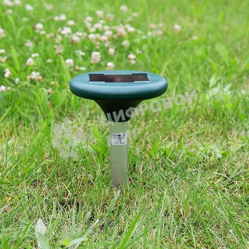 Ультразвуковой отпугиватель змей Rexant на солнечной батарее с подсветкой