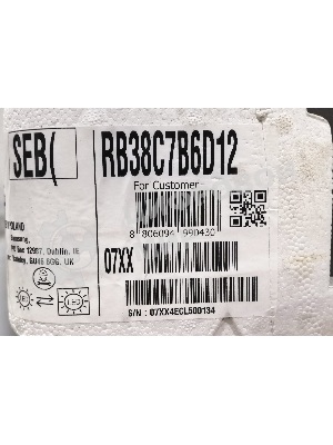 (Поврежденный товар) Холодильник Samsung RB38C7B6D12/EF белый [См.описание!]