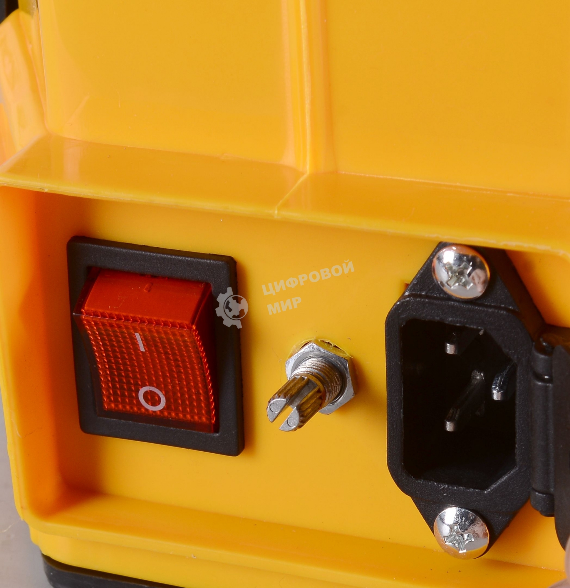 Опрыскиватель Huter SP SP-10Li аккум. ранц. 10л желтый/черный (70/13/43)