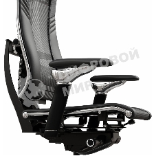 Кресло руководителя эргономичное Метта Yoga Spine Triumph B2 (Черный CC.50.15.13A) Infinity Easy Clean экокожа/сетка с подголов. крестов. алюминий хром