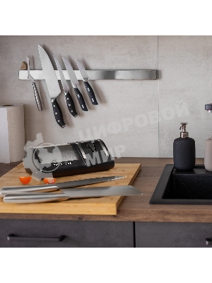 Электрическая точилка для ножей LINE GL 2442, черный/серебро мощность 18 Вт, идеальная заточка любых ножей: металлических, кухонных, керамических, спортивных, складных. Отличный результат в домашних условиях, время заточки 1 минута. Точильные элементы с алмазным покрытием, 2 этапа обработки лезвий ножей, съемный точильный блок, 220-240 В, 50 Г