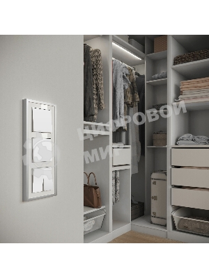 Рамка на 3 поста Baguette (белый/серебро) W0032850