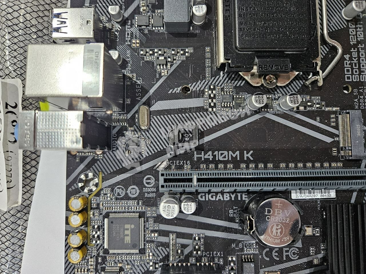 (Из ремонта, рабочий, гарантия 14 дней, OEM) Материнская плата Gigabyte H410M K 2.0, LGA 1200, Intel Q470, 2xDDR4, 2xSATA, 1xM.2, 1xPCIe 3.0 x16, 1xPCIe x1, 1xHDMI, 1x 1Gb LAN, 2xUSB-A 3.2 Gen 1, 4xUSB-A 2.0, 3x3.5 мм, 7.1, mATX