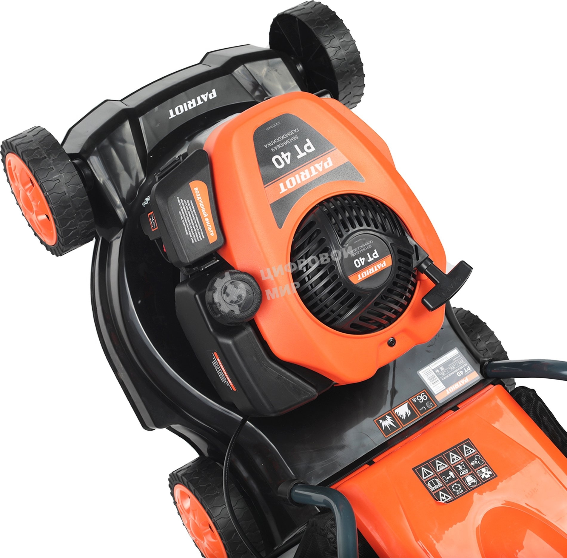 Газонокосилка бензиновая PATRIOT PT 40, 130сс, 3,5 л.с., 40 см, 35л. трав., пластик. дека,