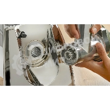 Мясорубка электрическая Bosch MFW67440 черный, 2000 Вт, 3.5 кг/мин, реверс, защита от перегрузки, насадки - 7