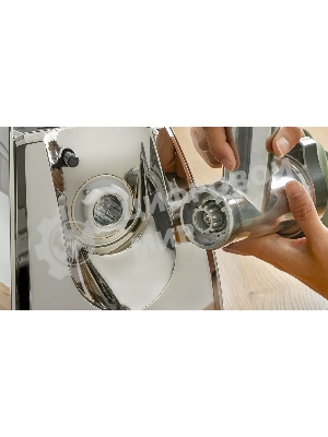 Мясорубка электрическая Bosch MFW67440 черный, 2000 Вт, 3.5 кг/мин, реверс, защита от перегрузки, насадки - 4