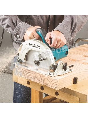 Циркулярная пила (дисковая) Makita HS7611K 1600Вт (ручная)