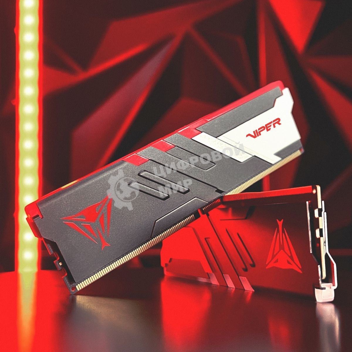 Оперативная память Patriot Viper Venom, DDR5, 32GB (2x16GB), 5600MHz, CL36, DIMM, с радиаторами, RGB, черный