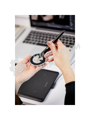 Графический планшет Wacom Intuos Pro S (EN DE RU SV PL)