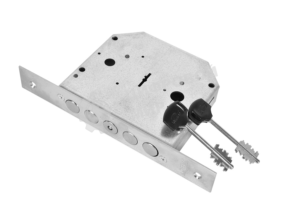 Замок антивандальный дополнительный для напольных шкафов серии ШТВ 12U-36U