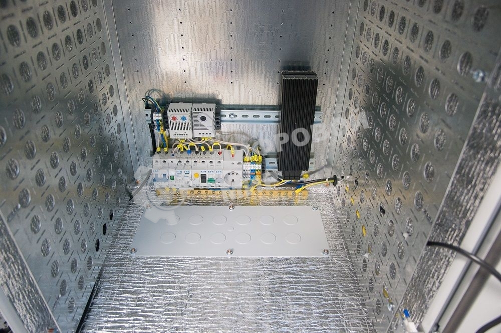 Шкаф уличный всепогодный настенный укомплектованный 15U (Ш600 Г500), комплектация T1-IP54 (ШТВ-Н-15.6.5-4ААА-Т1)