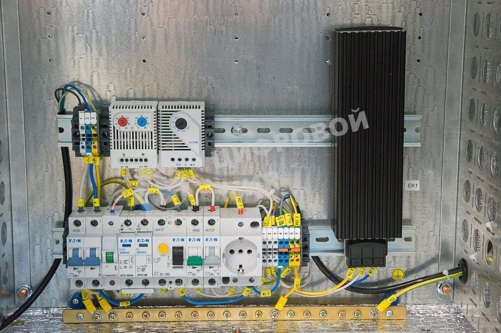 Шкаф уличный всепогодный настенный укомплектованный 15U (Ш600 Г500), комплектация T1-IP54 (ШТВ-Н-15.6.5-4ААА-Т1)