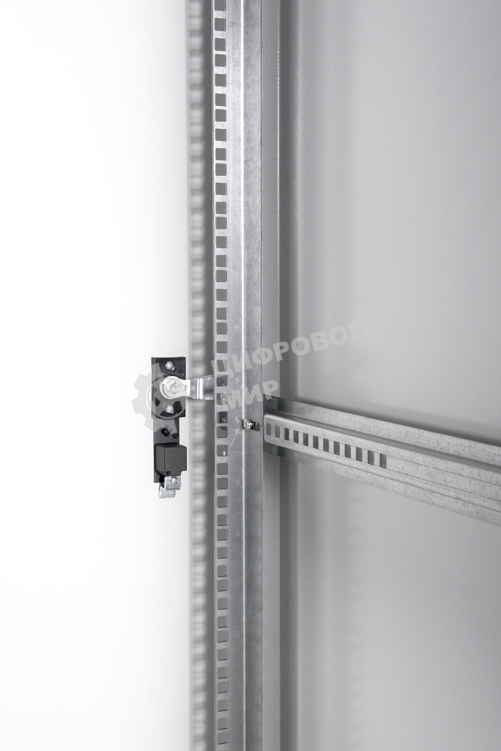 Шкаф телекоммуникационный напольный ЭКОНОМ 42U (600 800) дверь стекло, дверь металл