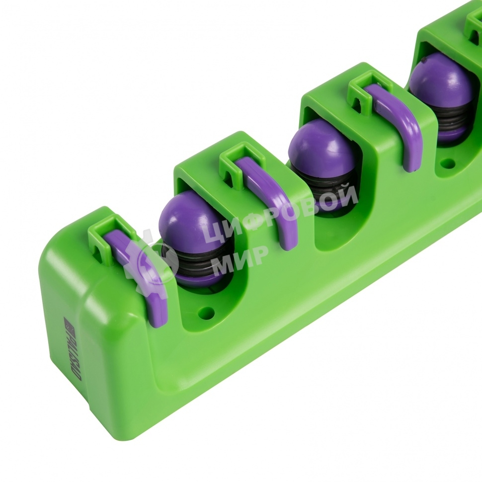 Пластиковый настенный держатель для садово-огородного инструмента Palisad 5 ячеек, 6 крюков