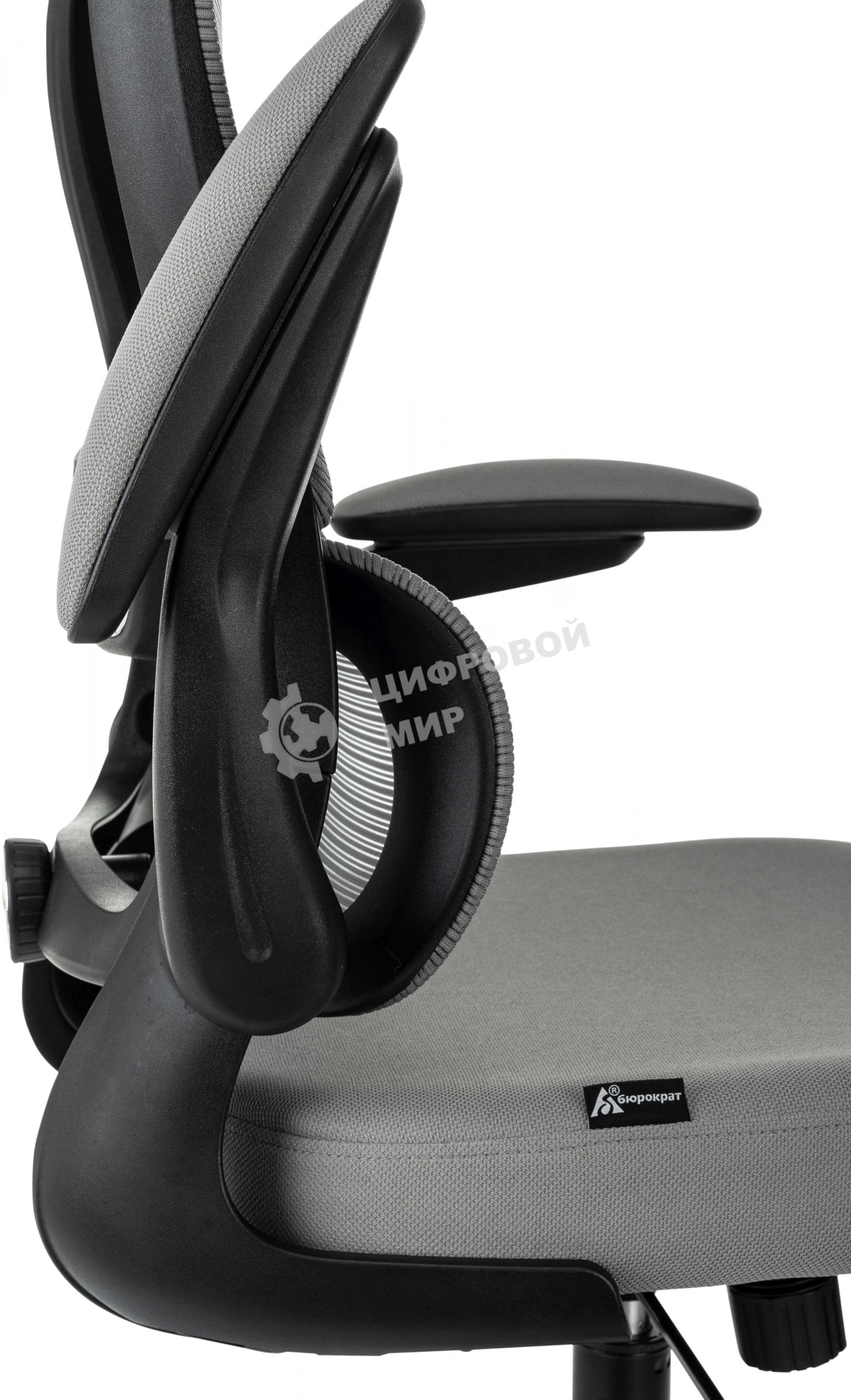 Кресло руководителя Бюрократ Sigma 1 серый, сетка/ткань, крестов. пластик