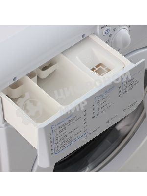 Стиральная машина Indesit IWSC 6105 белый, загрузка фронтальная 6 кг, 1000 об/мин., класс: А