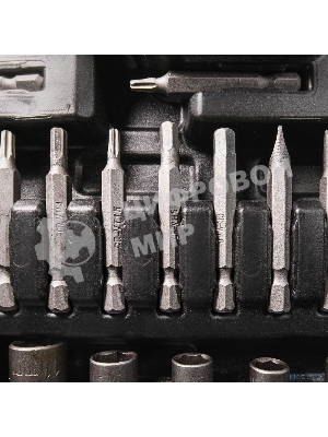 Набор ручного инструмента Bort BTK-138 (93418552)