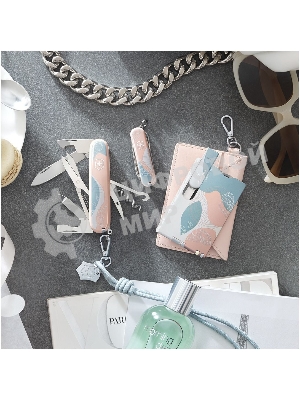 Нож перочинный Victorinox Classic SD Paris Style (0.6223.E221) 58мм 7 функций розовый подар.коробка