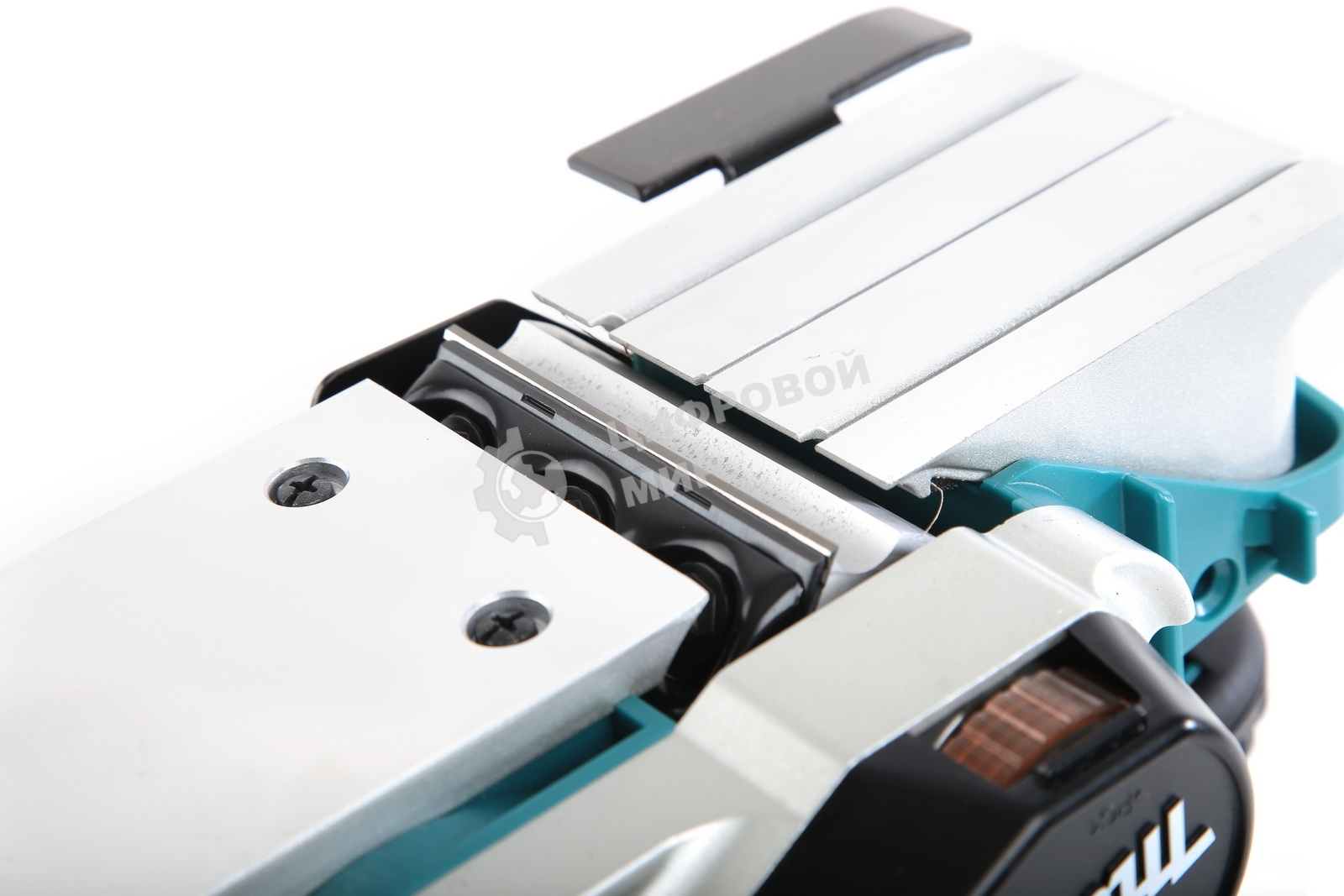 Рубанок Makita KP0810 850 Вт,16000 об\м, ширина-82мм, глуб-4мм, 3.2кг, кор, парал упор