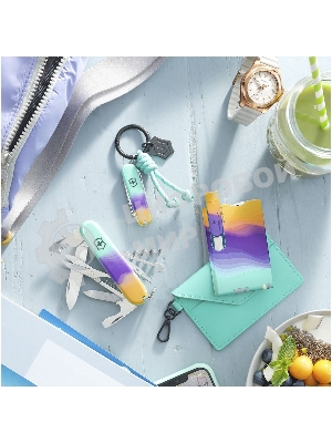 Нож перочинный Victorinox Classic SD Sydney Style (0.6223.E222) 58мм 7 функций бирюзовый подар.коробка