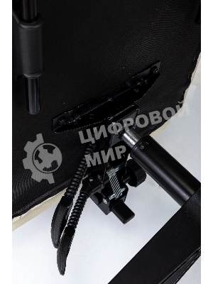 Кресло руководителя Бюрократ CH-BOSS молочный Diamond 271 экокожа крестов. пластик подст.для ног