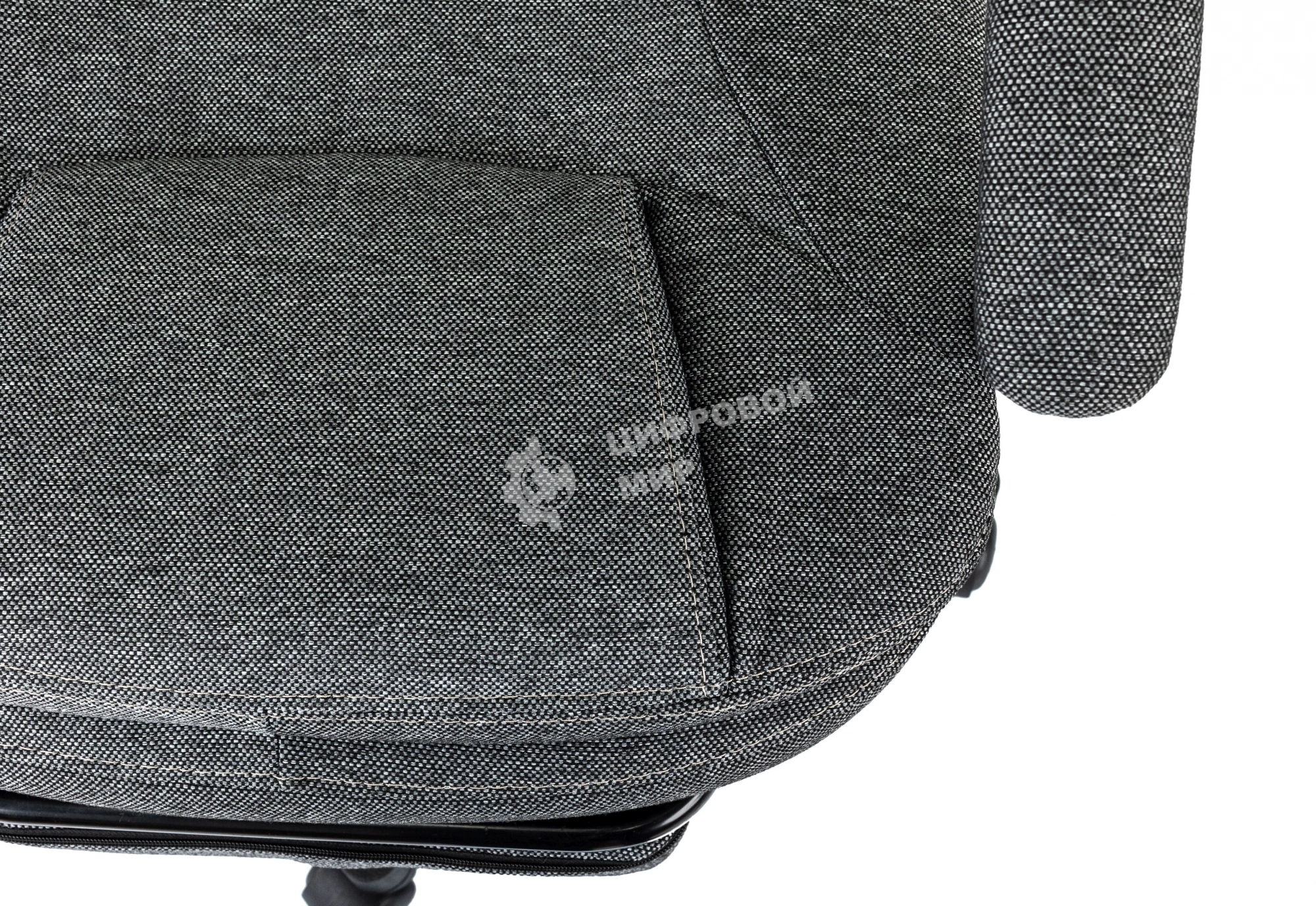 Кресло руководителя Бюрократ CH-868MSG-BF 3C1 серый, крестов. пластик, подст. для ног, пластик черный