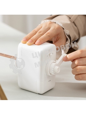 Точилка для карандашей механическая Deli E71165A, 1 отверстие, пластик, ассорти