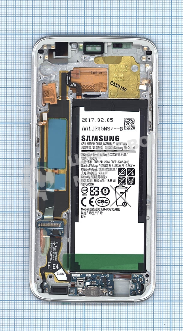Дисплей для Samsung Galaxy S7 Edge SM-G935FD белый с рамкой и аккумулятором