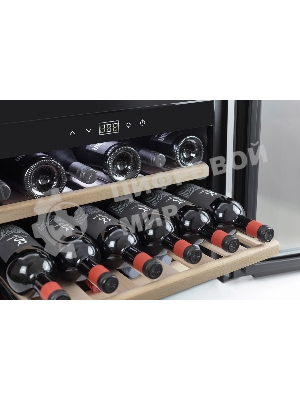 Винный шкаф CASO WineSafe 18 EB Inox серебристый, 45 л, 1 отсек, 18 бут., класс A