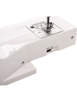 Швейная машина Comfort 1000 белый/черный