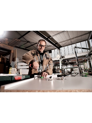 Дрель-шуруповерт Metabo PowerMaxx BS 600984500, 12 В, 2 Ач, 34 Нм, щеточный