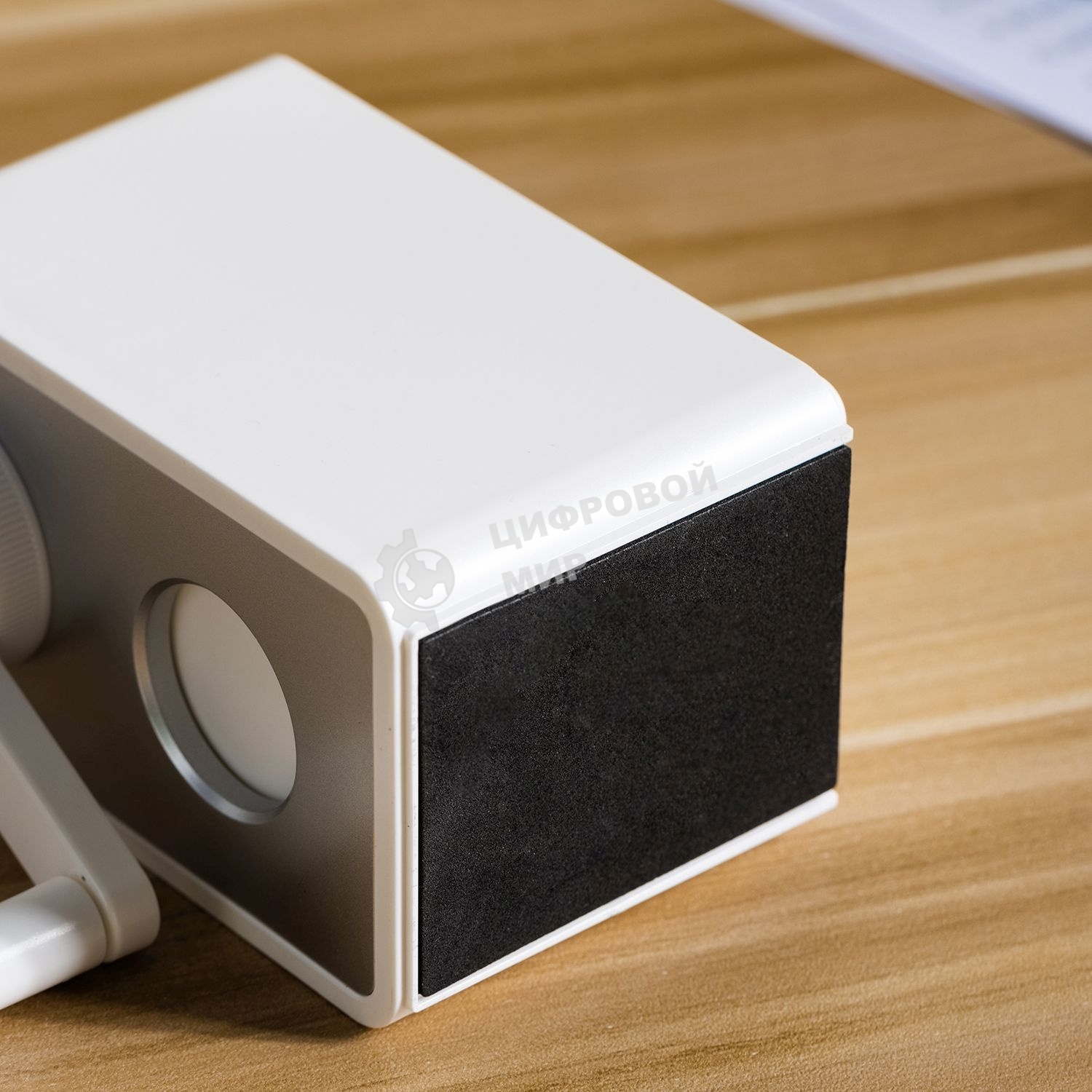 Точилка для карандашей механическая Deli 71160White, 1 отверстие, пластик, белый