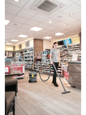 Пылесос Karcher NT 22/1 Ap L серый, 1300 Вт, уборка влажная и сухая, пылесборник мешок 22 л