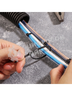 Хомут-стяжкa нейлоновая с тройным замком Rexant 200x3,6 мм, черная, упаковка 100 шт.