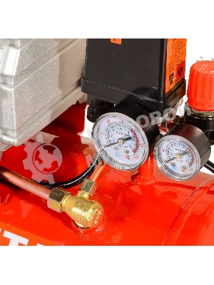 Компрессор поршневой Ресанта КП-24/260М масляный 260л/мин 24л 2000Вт красный/черный