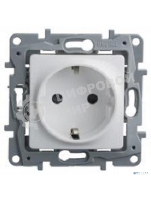 Розетка ETIKA 2К+З на винтах, белый ETIKA Розетка 2К+З на винтах, белый