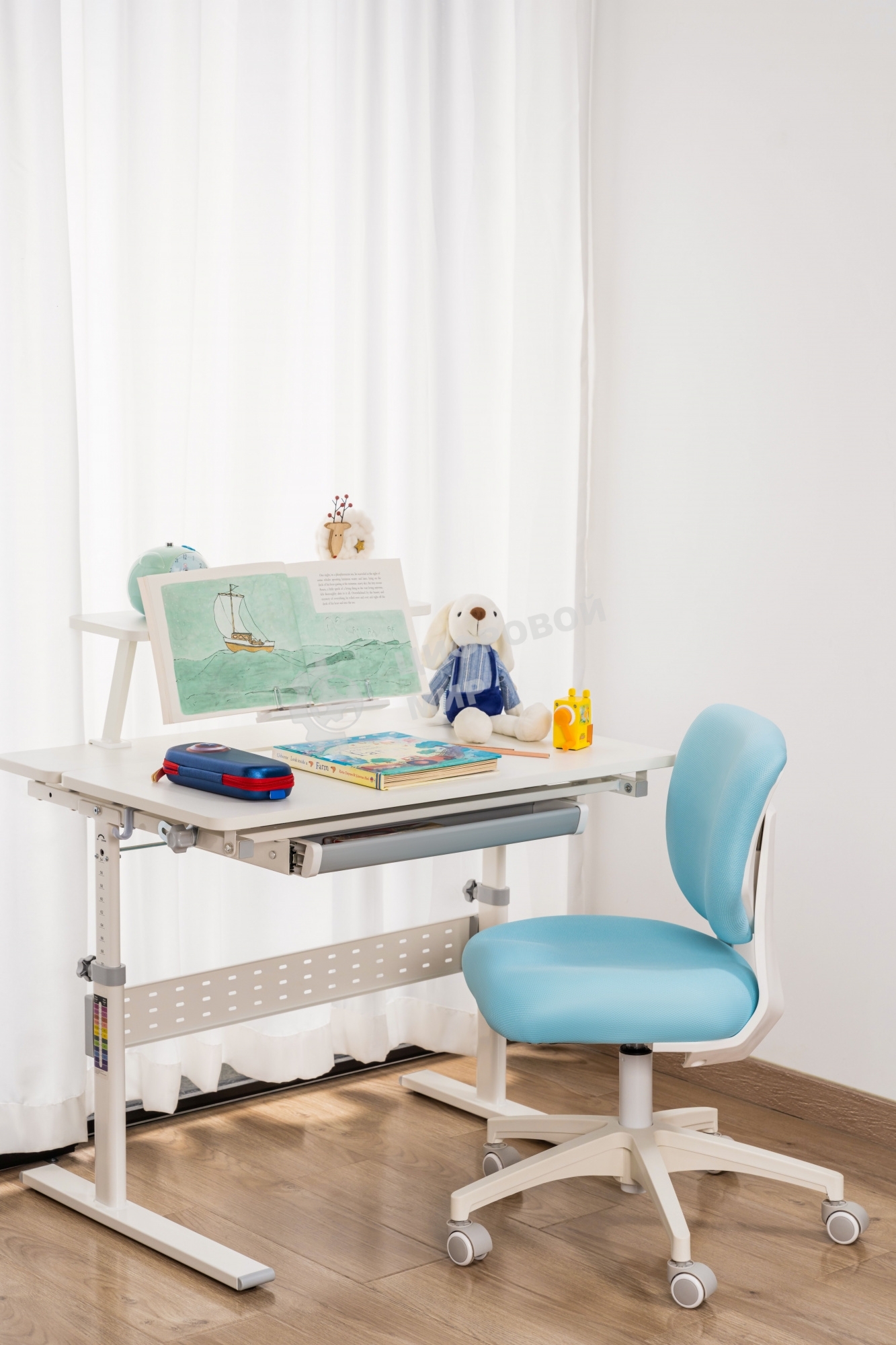 Кресло детское Cactus CS-CHR-3594BL голубой, крестов. пластик белый