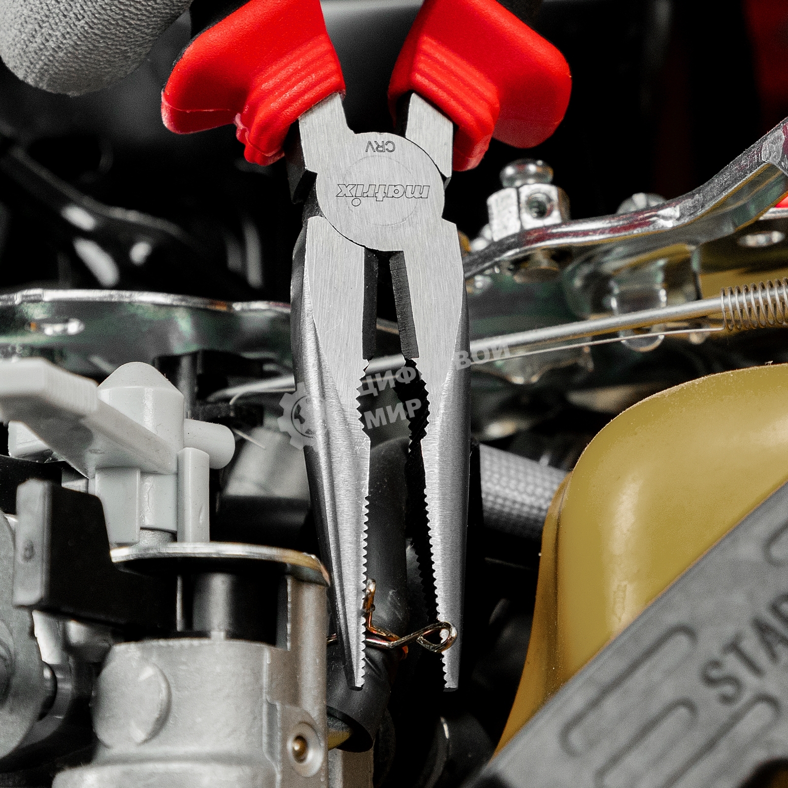 Длинногубцы прямые, 180 мм, хром-ванадий, двухкомпонентные рукоятки Matrix