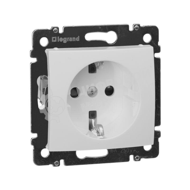 Розетка электрическая Valena с заземлением и шторками (белая) Legrand 774421