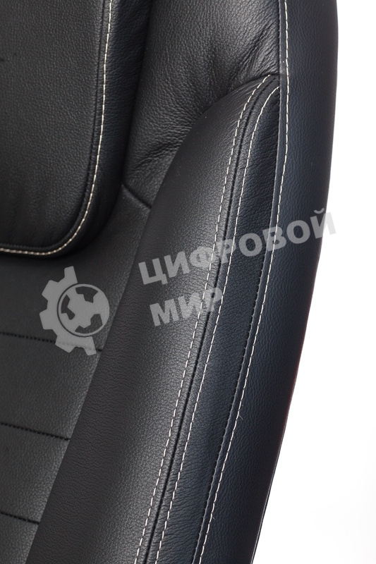 Кресло руководителя Бюрократ T-9923WALNUT/BLACK черный, кожа, крестовина дерево