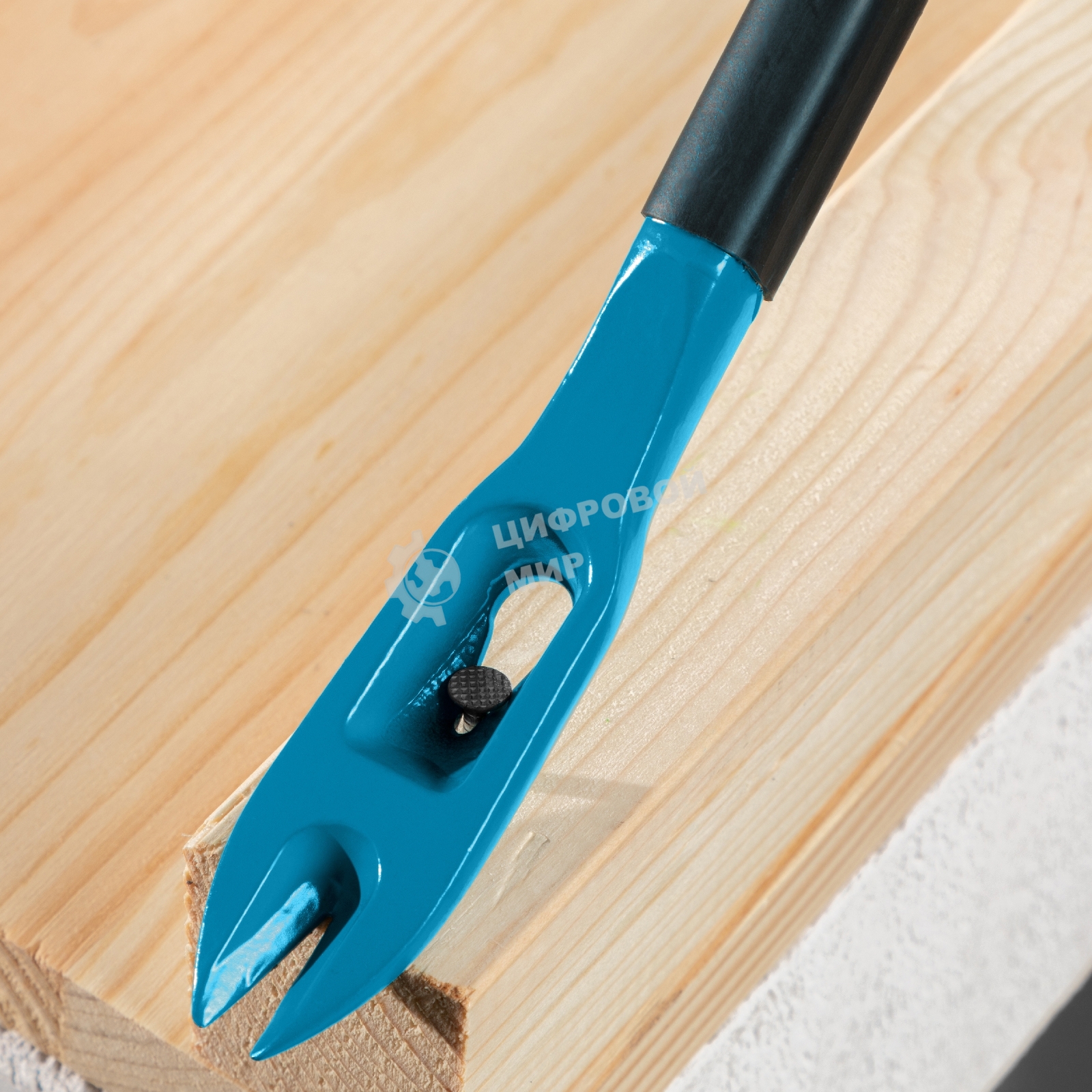 Лом-гвоздодер Gross обрезиненная рукоятка, 300x22x14 мм