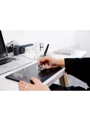 Графический планшет Wacom Intuos Pro S (EN DE RU SV PL)