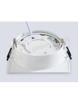 Светильник Ambrella light TN52232 WH белый IP20 GX53 110*110*44