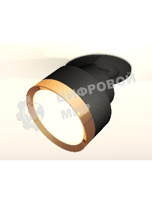 Светильник Ambrella Light XM8102502 SBK/PYG черный песок/золото желтое полированное GX53 (A2242, A2106, C8102, N8124)